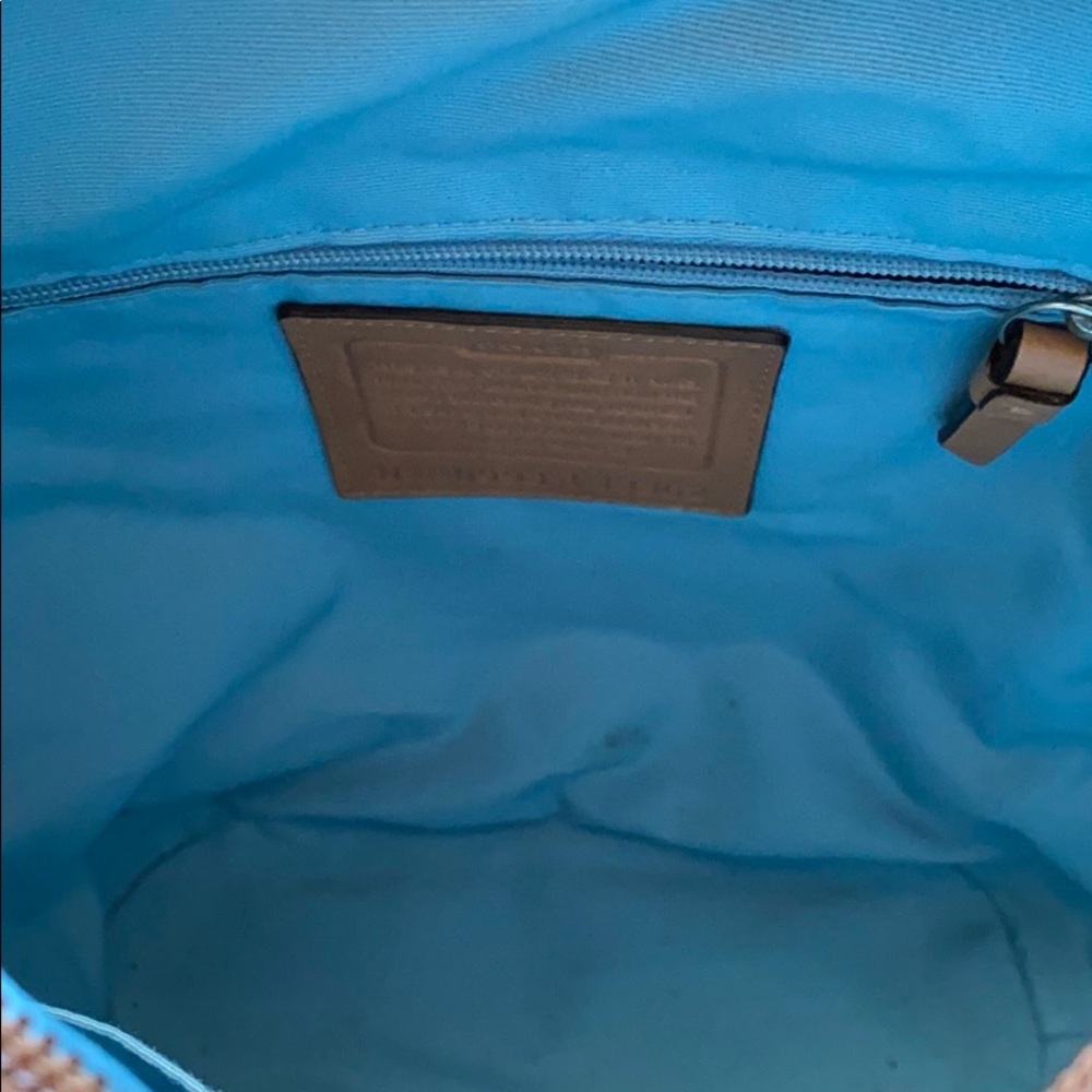 ✨Coach Shoulder Purse, Beige✨ - Picture 5 of 6